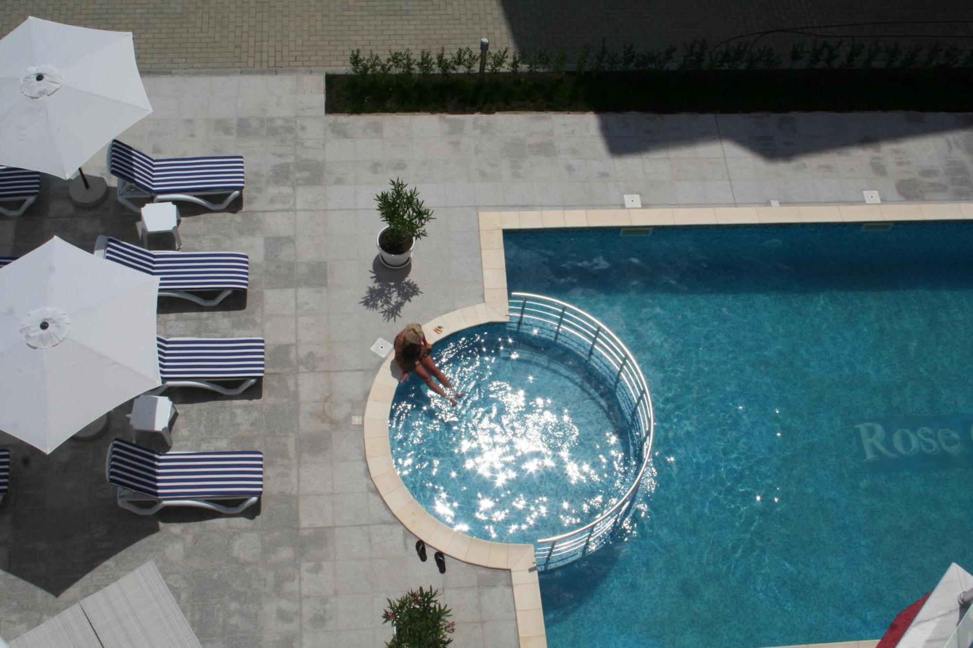 Rose Garden Omax Apartments Σάνι Μπιτς Εξωτερικό φωτογραφία